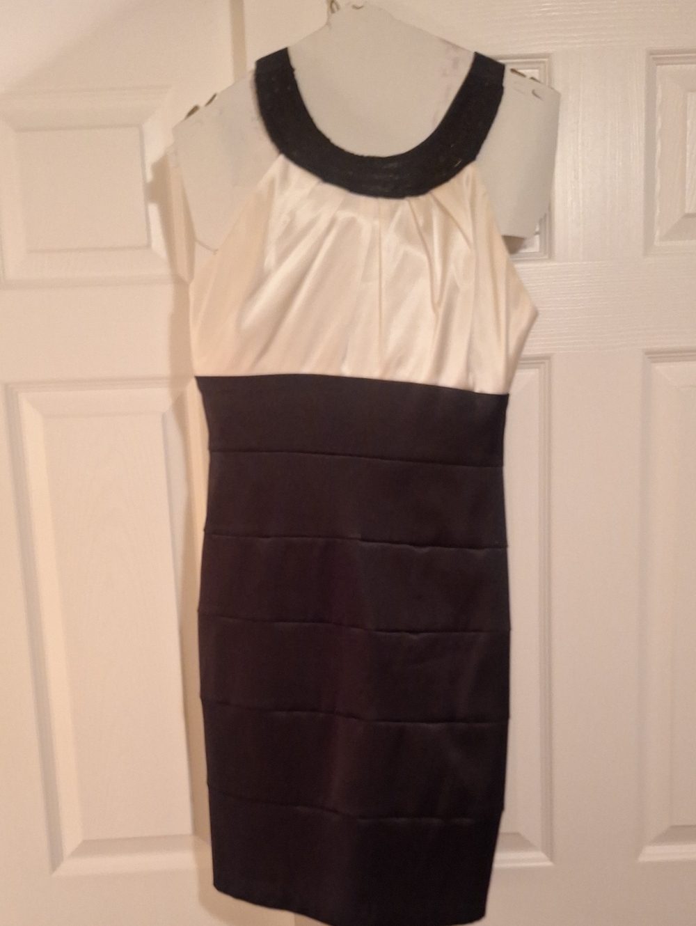 B Darlin Two-Tone Sleeveless Midi Dress in Cream and Black